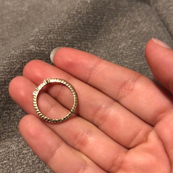 Ring - Picture 1 of 2